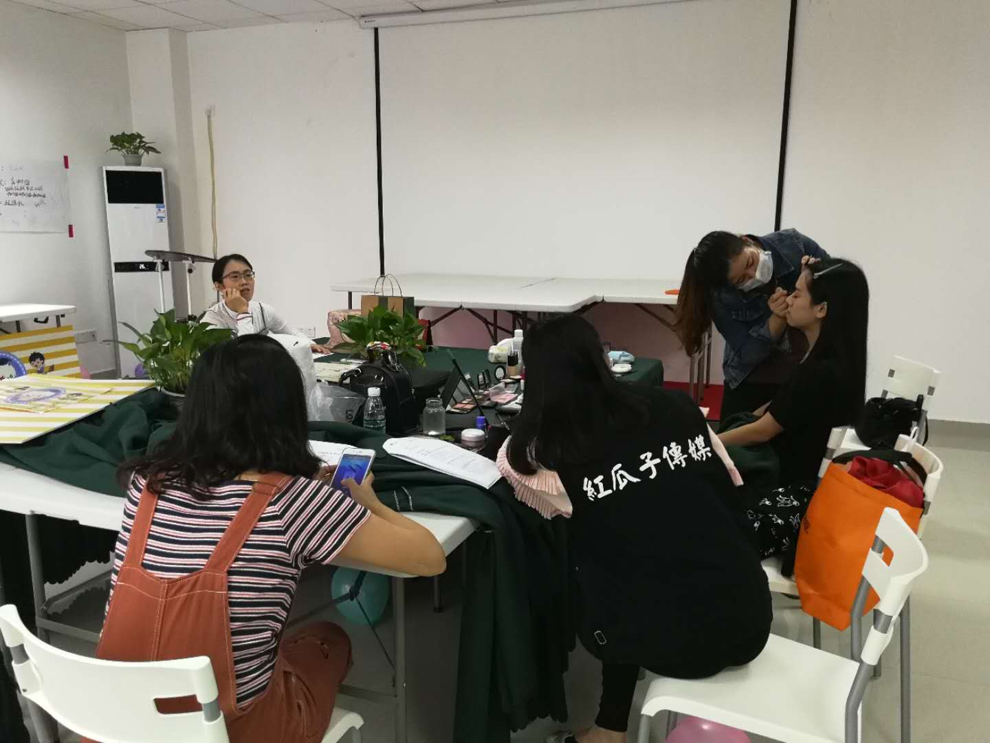红瓜子传媒